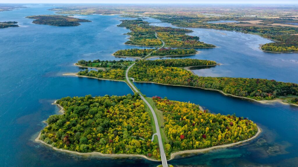 Top view of the Long Sault Parkway during fall